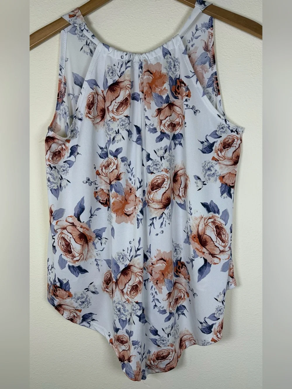 First Love Floral Tank Top Small White Hi Low Sleeveless V Neck Blouse - Picture 5 of 9